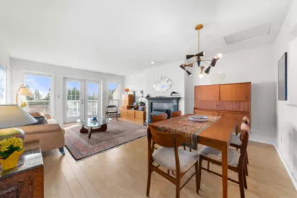 10 5768 Marine Way, Sechelt, BC, Sechelt — Townhouse for sale