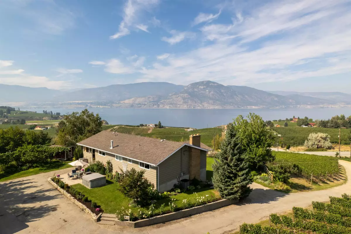 Walk-In Closet Photo of 1116 Naramata Road, No City Value, BC
