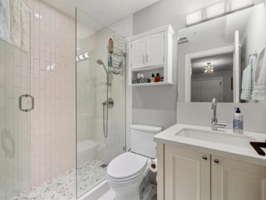 Guest Bathroom Photo of 100 656 W 13th Avenue, Vancouver, BC