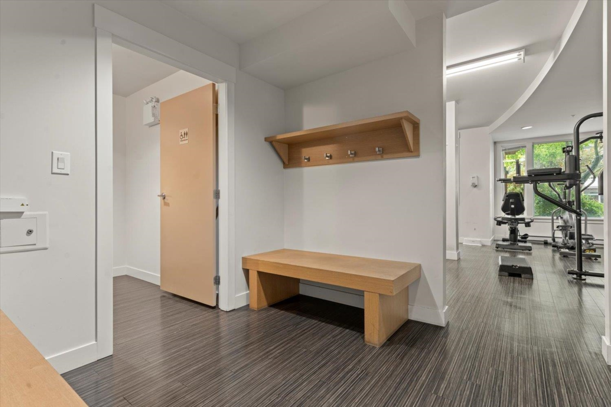 Outdoor Patio Photo of 101 33538 Marshall Road, Abbotsford, BC