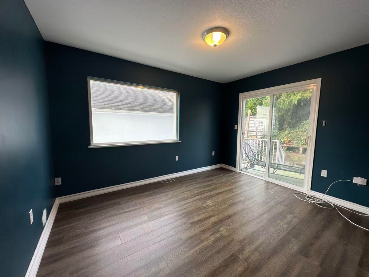 Primary Bathroom Photo of 14768 Mcdonald Avenue, White Rock, BC