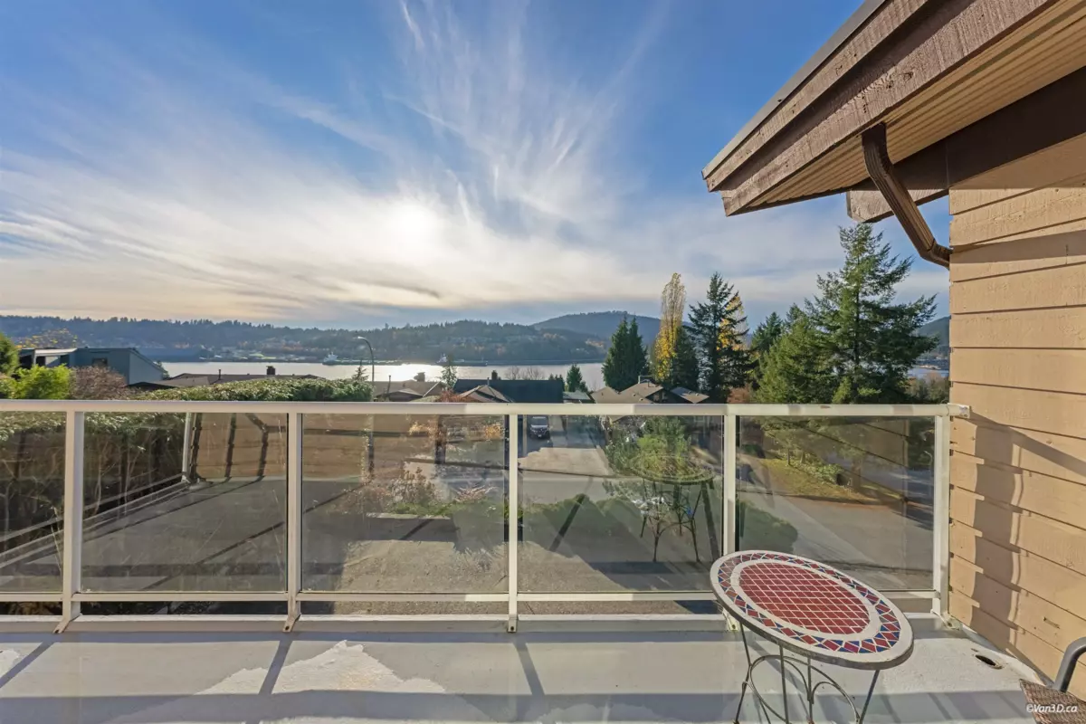 Basement Recreation Room Photo of 3 Crawford Bay, Port Moody, BC