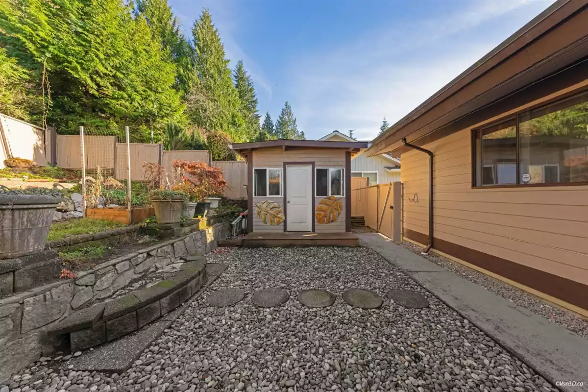 Entry Foyer Photo of 3 Crawford Bay, Port Moody, BC
