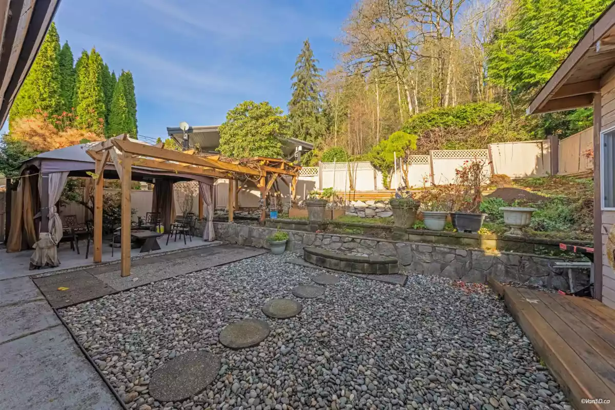 Hallway Photo of 3 Crawford Bay, Port Moody, BC