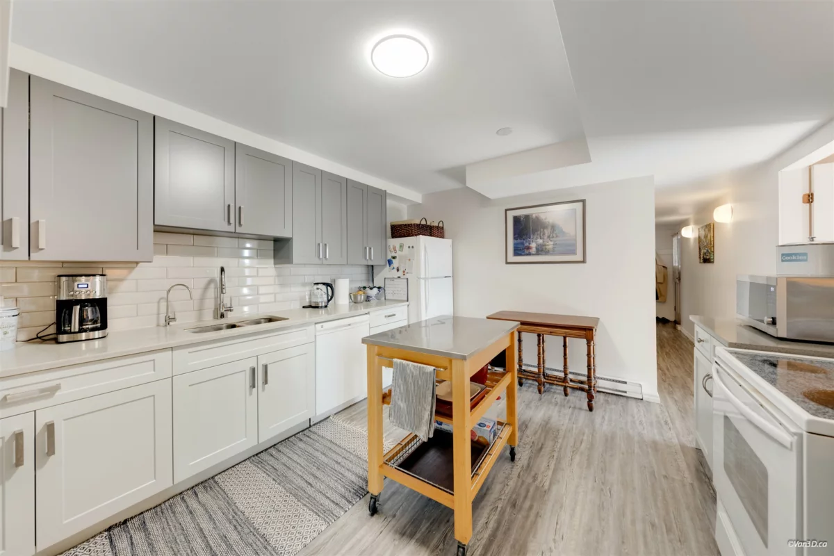 Outdoor Deck Photo of 3 Crawford Bay, Port Moody, BC