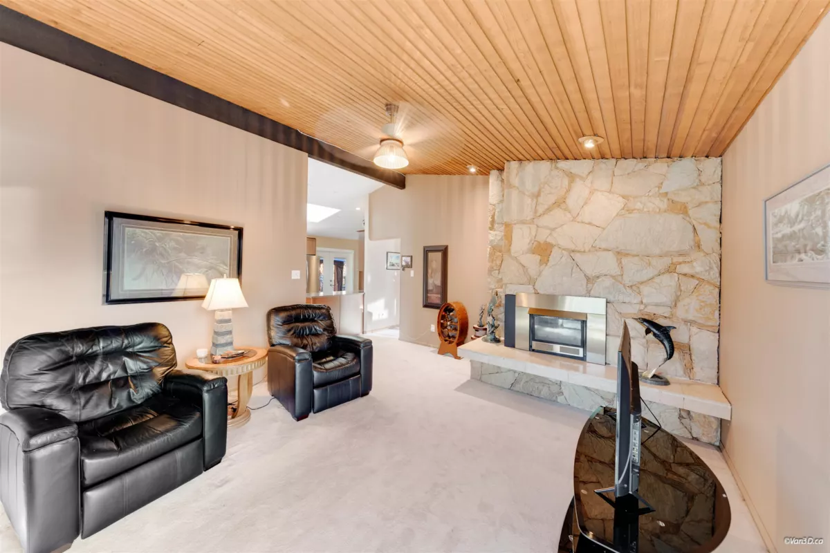 Primary Bathroom Photo of 3 Crawford Bay, Port Moody, BC