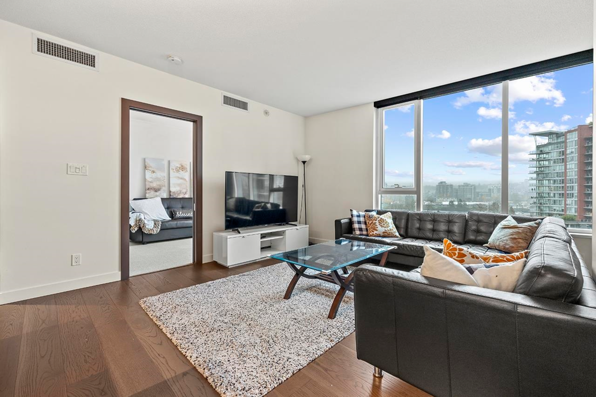 Living Room Photo of 758 38 Smithe Street, Vancouver, BC