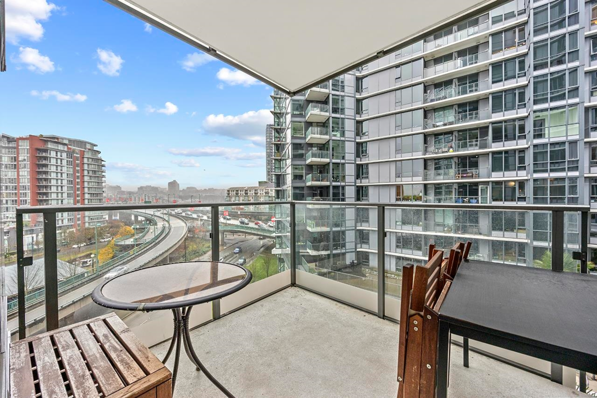 Loft / Bonus Room Photo of 758 38 Smithe Street, Vancouver, BC