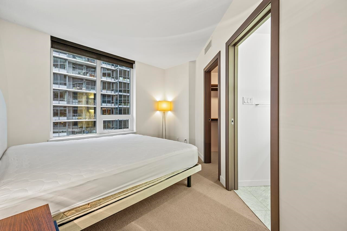 Walk-In Closet Photo of 758 38 Smithe Street, Vancouver, BC