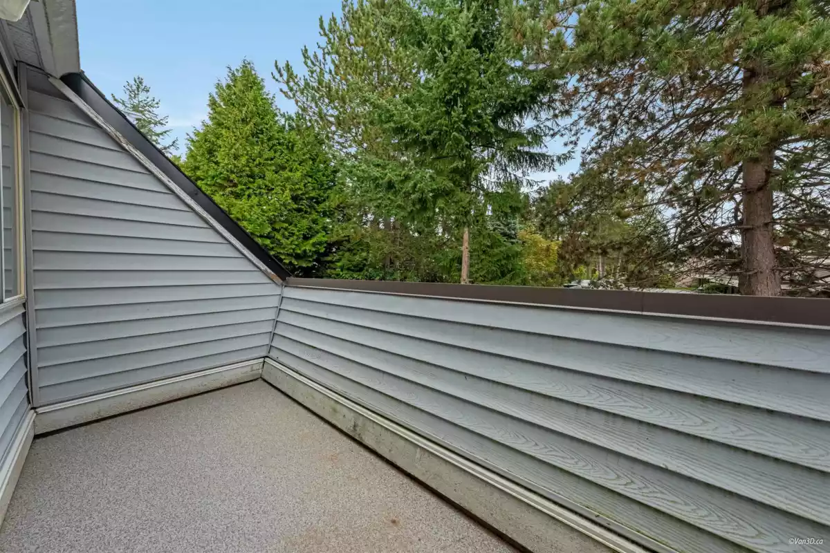 Entry Foyer Photo of 10 7540 138 Street, Surrey, BC