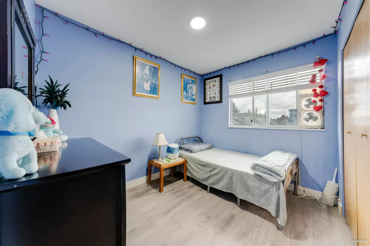 Laundry Room Photo of 10 7540 138 Street, Surrey, BC