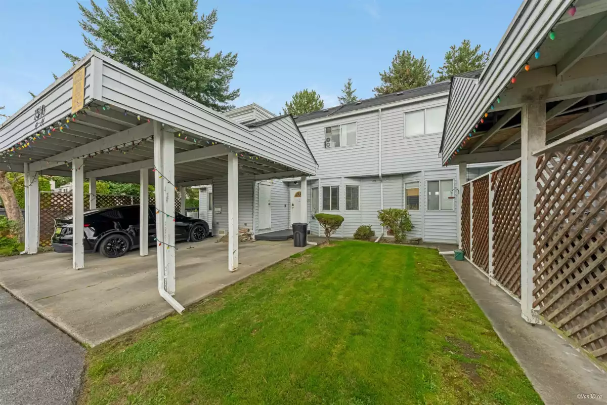 Outdoor Patio Photo of 10 7540 138 Street, Surrey, BC
