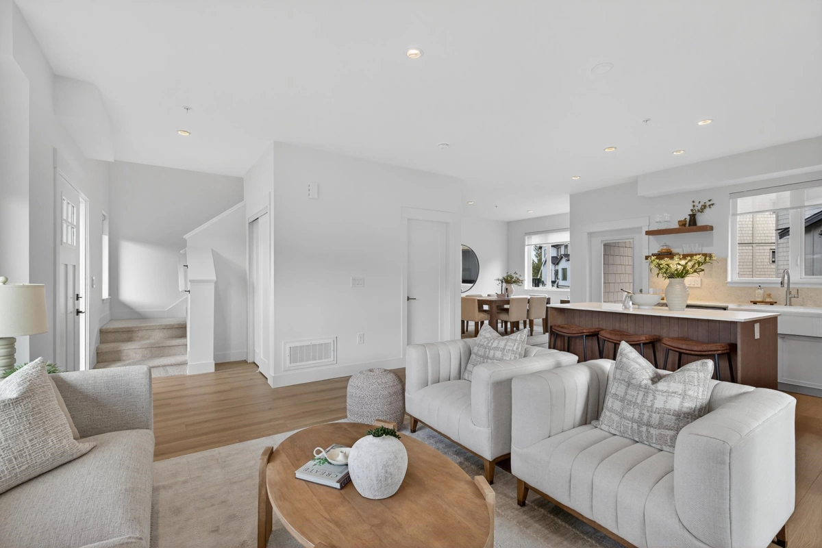 Dining Area Photo of 10 6828 208a Street, Langley, BC