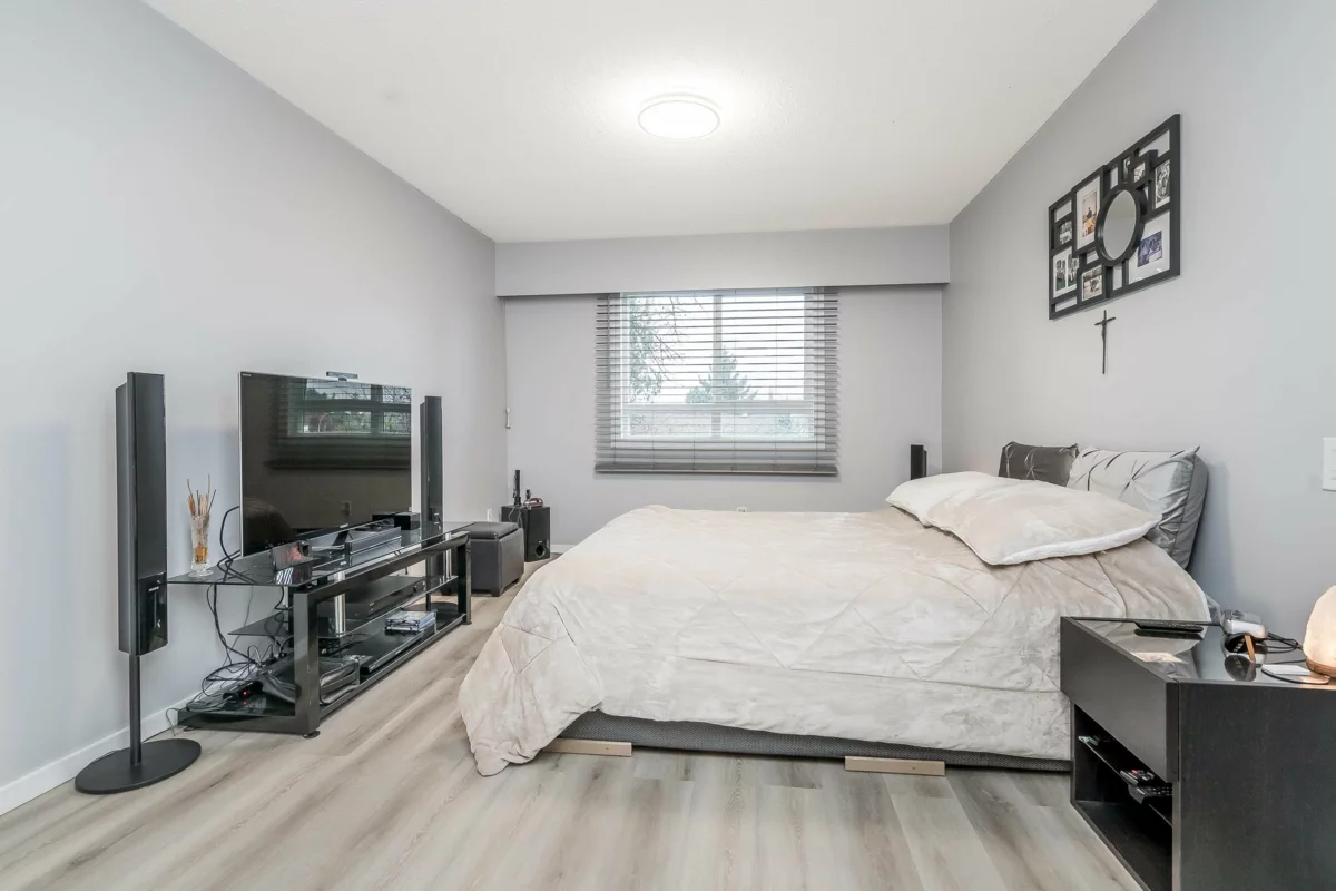 Hallway Photo of 203 32040 Peardonville Road, Abbotsford, BC