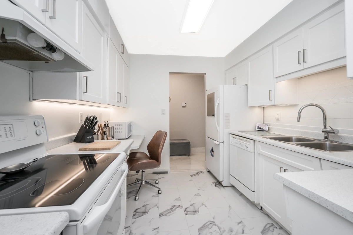 Primary Bedroom Photo of 203 32040 Peardonville Road, Abbotsford, BC