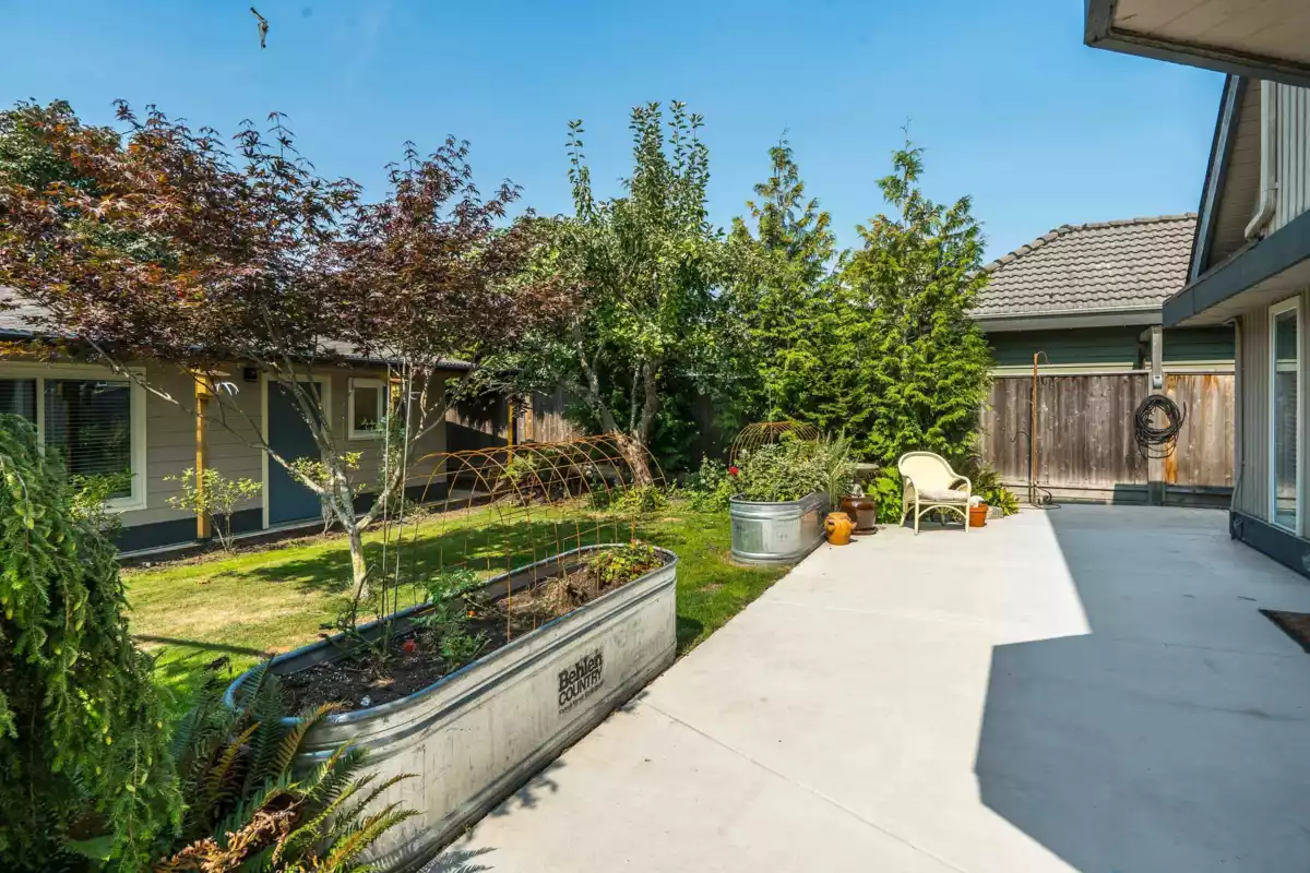 Outdoor Kitchen Photo of 4553 66 Street, Ladner, BC