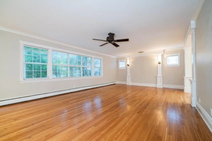 Family Room Photo of 1949 134 Street, Surrey, BC