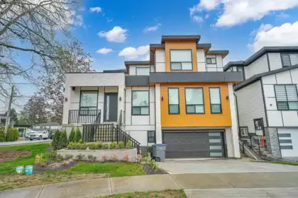 17246 59 Avenue, Surrey, BC, Cloverdale BC — 8 bed single family residence for sale