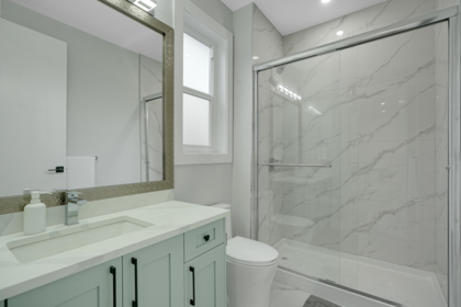 Hallway Photo of 17246 59 Avenue, Surrey, BC