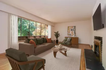 Basement Recreation Room Photo of 3687 Coast Meridian Road, Port Coquitlam, BC