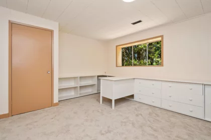 Kitchen Island Photo of 3687 Coast Meridian Road, Port Coquitlam, BC