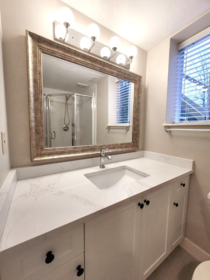 Powder Room Photo of 1550 Kent Street, White Rock, BC