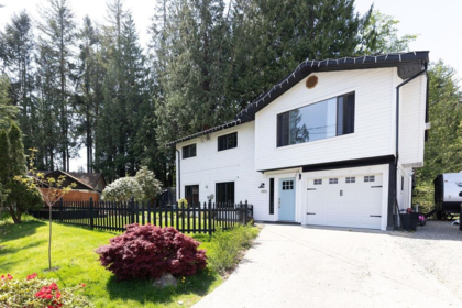 1453 Davidson Road, Gibsons, BC, Gibsons — Single Family Residence for sale
