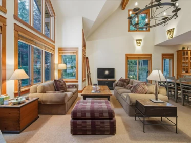6238 Palmer Drive, Whistler, BC, Whistler — Single Family Residence for sale