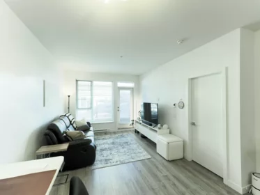 213 516 Foster Avenue, Coquitlam, BC, Coquitlam — Apartment/Condo for sale