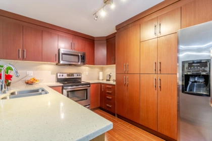 Kitchen Island Photo of 12 30748 Cardinal Avenue, Abbotsford, BC