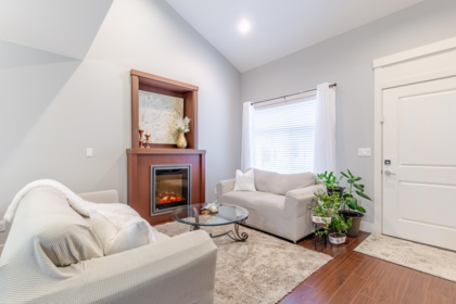 Walk-In Closet Photo of 12 30748 Cardinal Avenue, Abbotsford, BC
