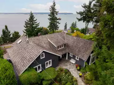 3654 Creery Avenue, West Vancouver, BC, West Bay — 4 bed single family residence for sale