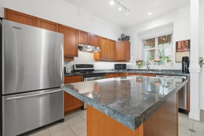 Kitchen Photo of 112 675 Park Crescent, New Westminster, BC