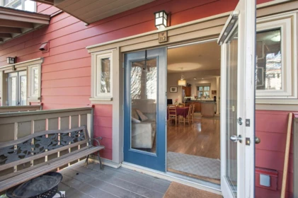 Outdoor Deck Photo of 112 675 Park Crescent, New Westminster, BC