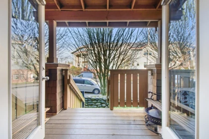 Outdoor Patio Photo of 112 675 Park Crescent, New Westminster, BC
