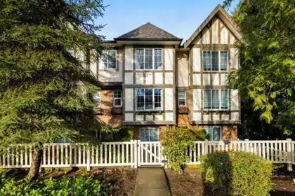 22 20875 80 Avenue, Langley, BC, Langley — Townhouse for sale