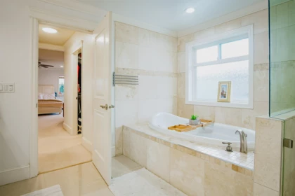 Powder Room Photo of 16050 79 Avenue, Surrey, BC