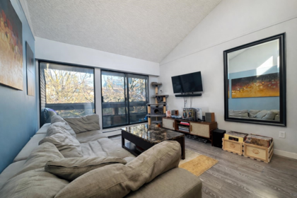 311 3420 Bell Avenue, Burnaby, BC