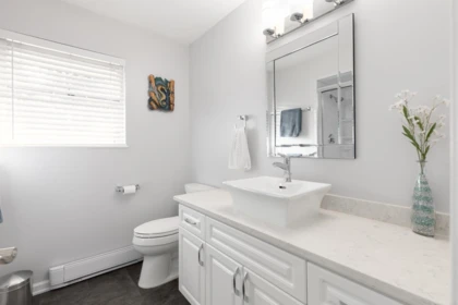 Hot Tub / Spa Photo of 5 3634 Garibaldi Drive, North Vancouver, BC