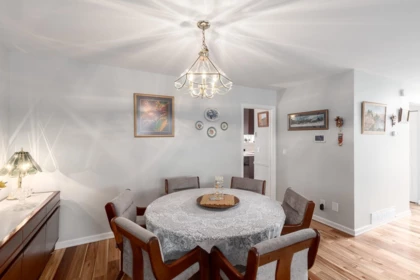 Primary Bedroom Photo of 5 3634 Garibaldi Drive, North Vancouver, BC