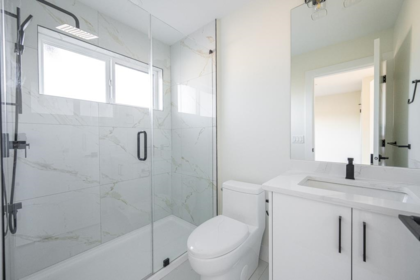 Guest Bathroom Photo of D 7533 Wren Street, Mission, BC