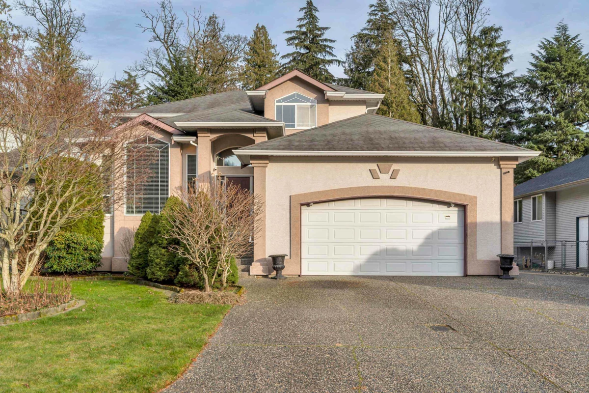 Exterior Front Photo of 223 Balsam Avenue, Harrison Hot Springs, BC