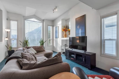 Breakfast Nook Photo of 223 Balsam Avenue, Harrison Hot Springs, BC