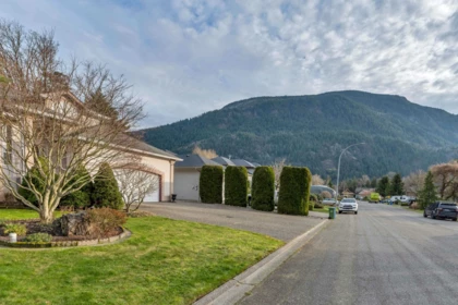 223 Balsam Avenue, Harrison Hot Springs, BC, Harrison Hot Springs — Single Family Residence for sale