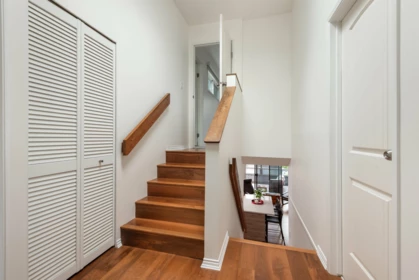 Hallway Photo of 1915 Chesterfield Avenue, North Vancouver, BC