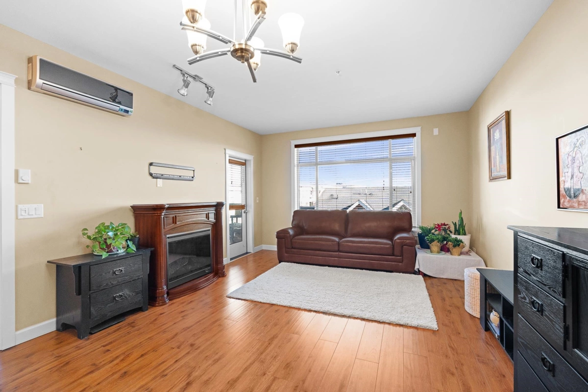 Breakfast Nook Photo of 432 8067 207 Street, Langley, BC