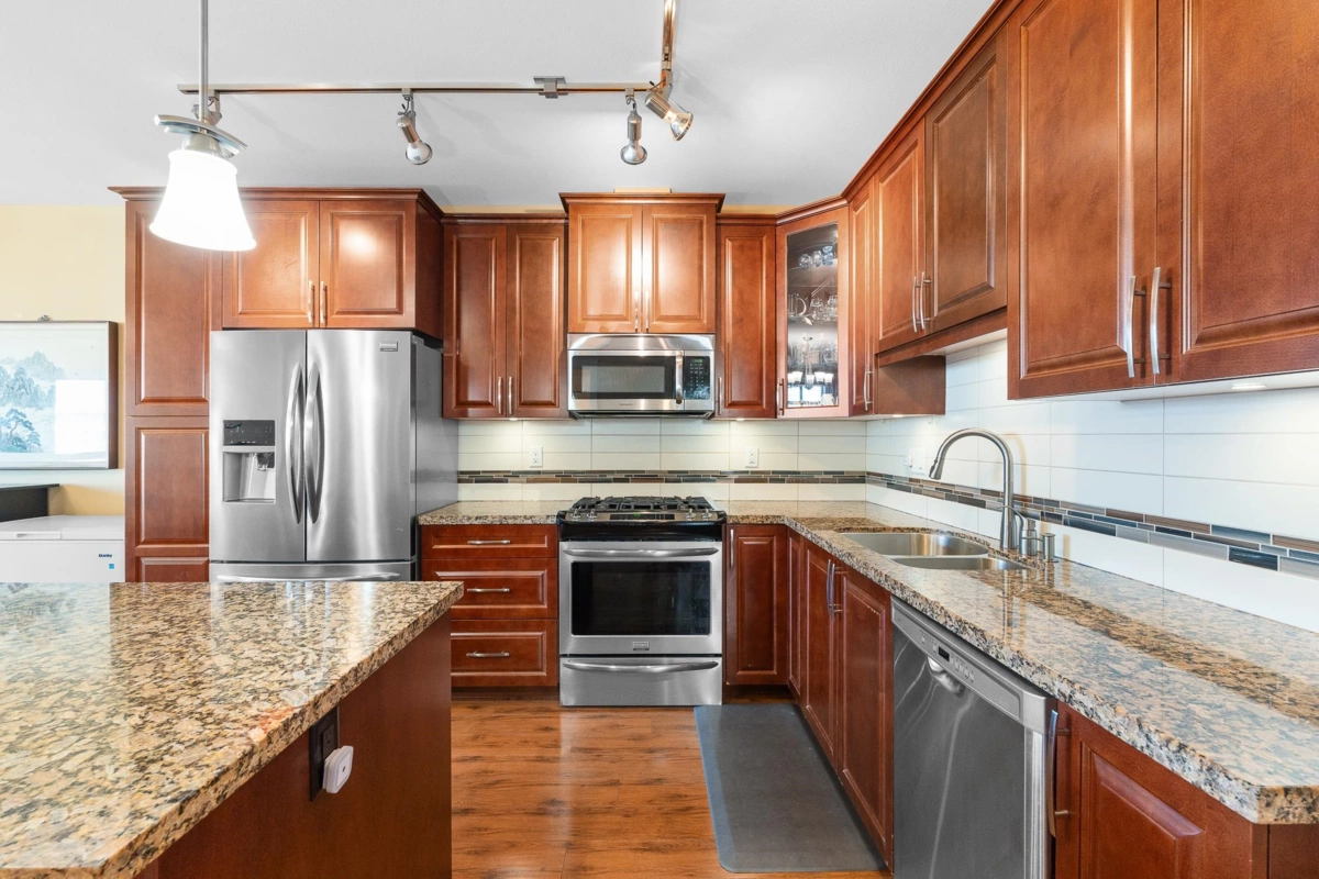 Kitchen Photo of 432 8067 207 Street, Langley, BC