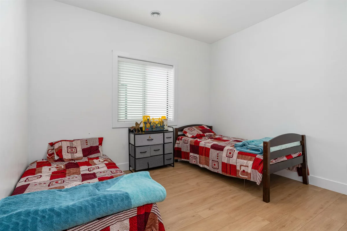 Guest Bathroom Photo of 18460 64 Avenue, Surrey, BC