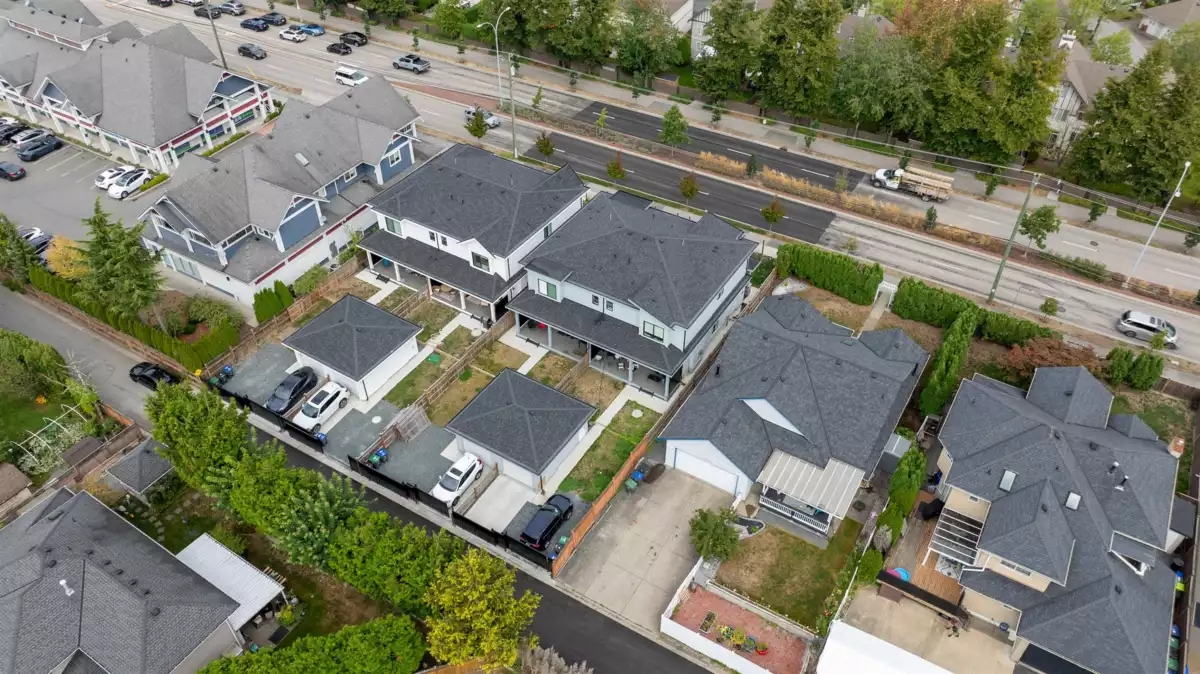 Outdoor Kitchen Photo of 18460 64 Avenue, Surrey, BC