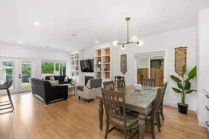 Dining Area Photo of 18460 64 Avenue, Surrey, BC